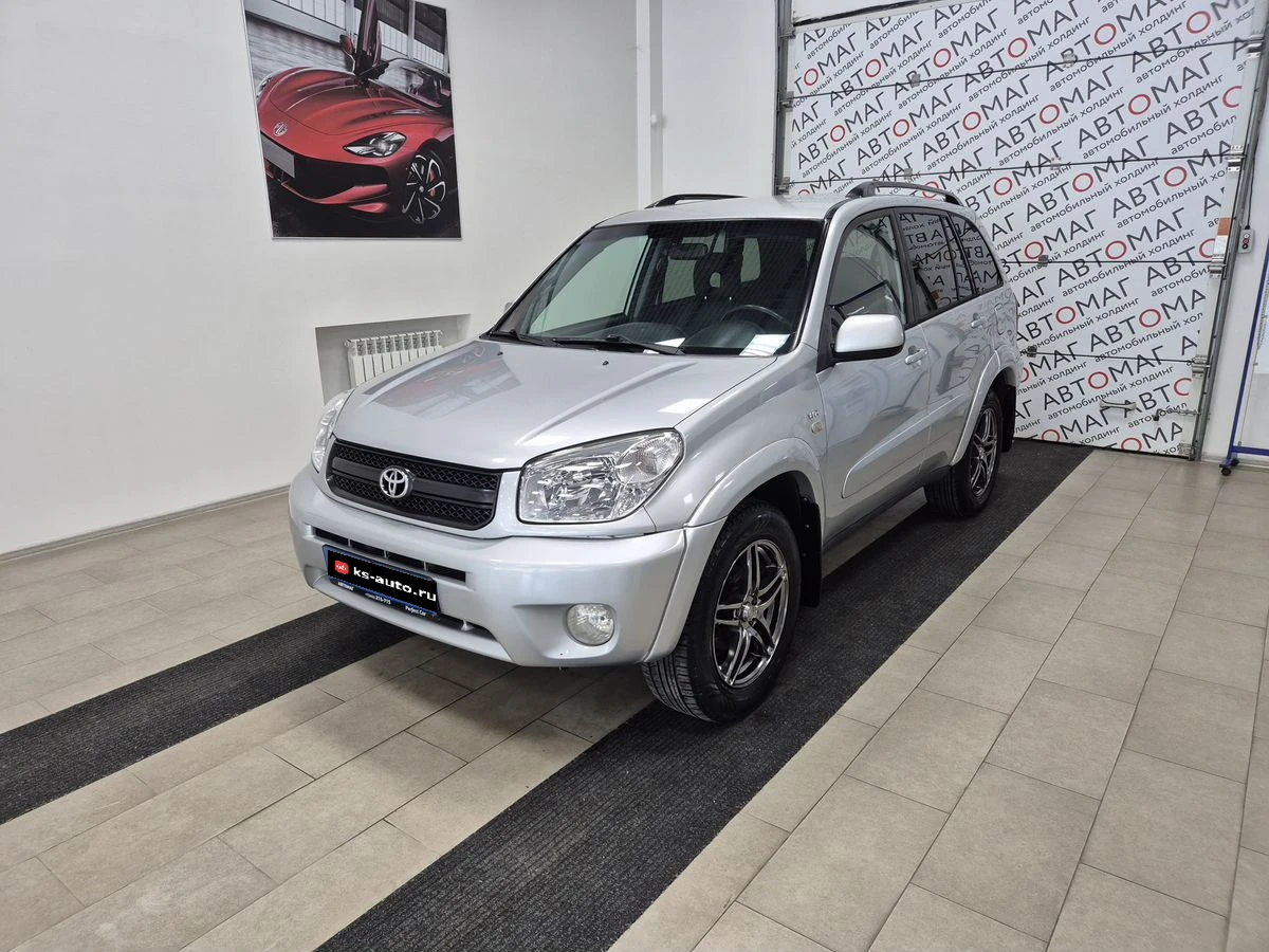 Toyota RAV4, 2004г, полный привод, автомат