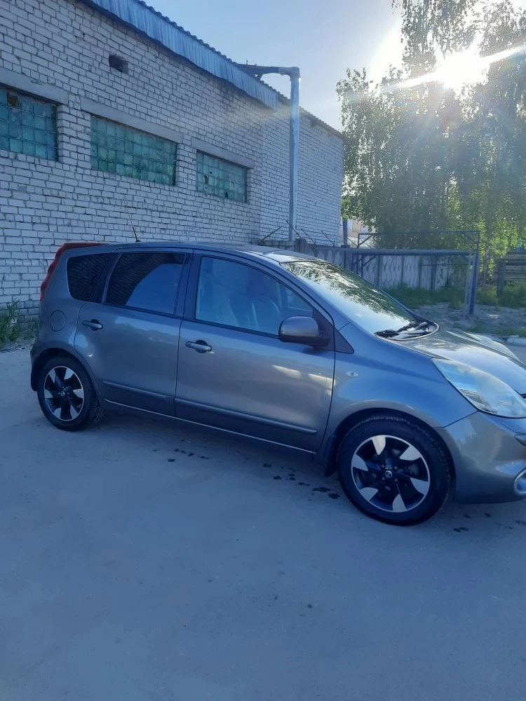 Nissan Note, 2012г, передний привод, автомат