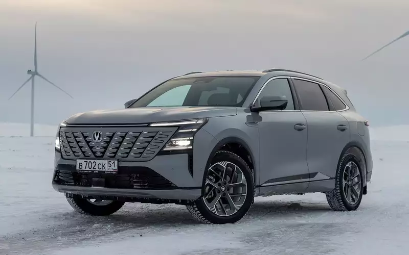 В Санкт-Петербурге поступили первые кроссоверы Changan CS75 Plus с полным приводом в комплектации Tech.