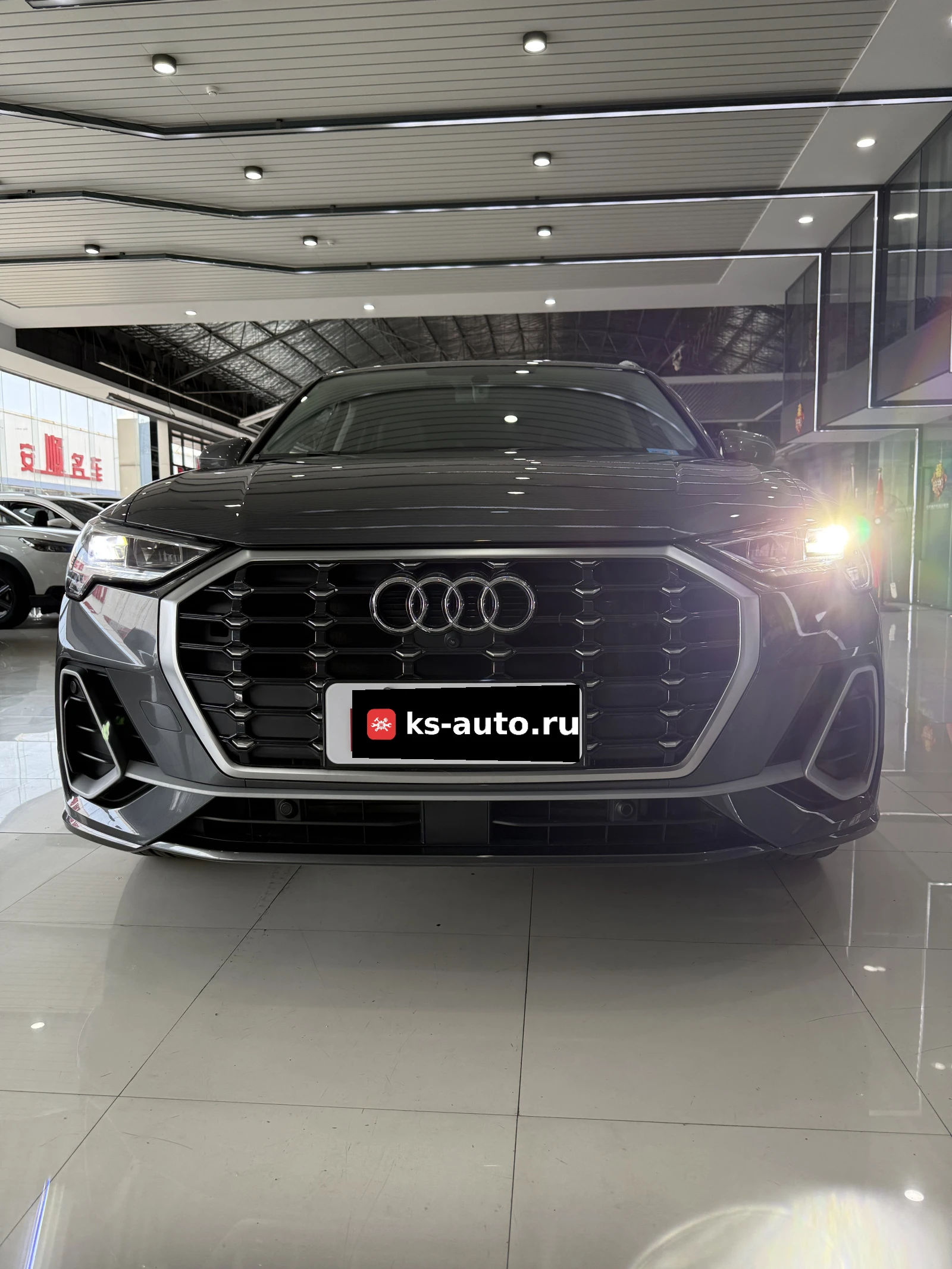Audi Q3, 2022г, передний привод, робот