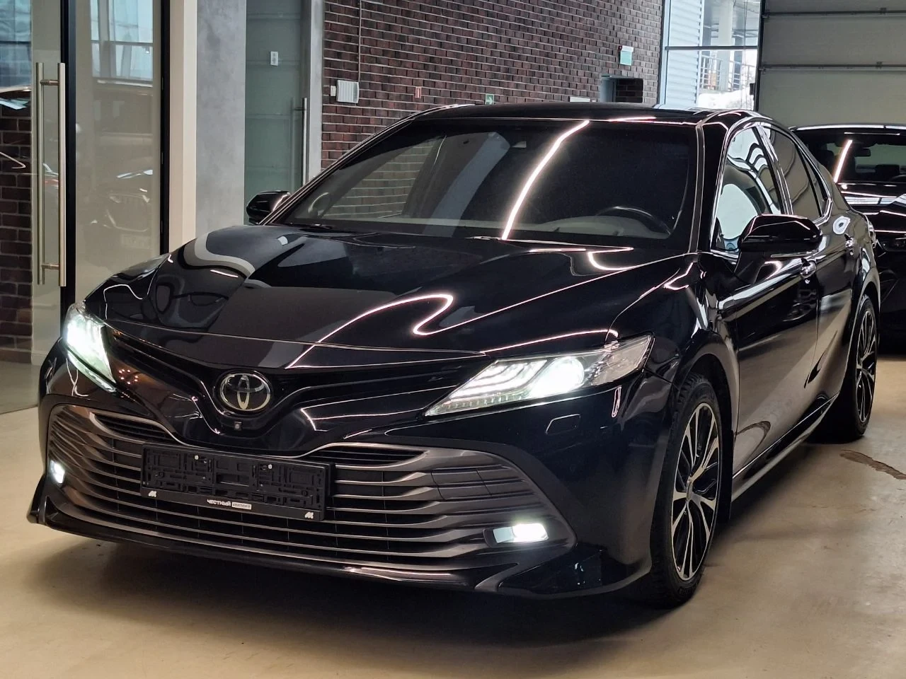 Toyota Camry, 2020г., передний привод, автомат