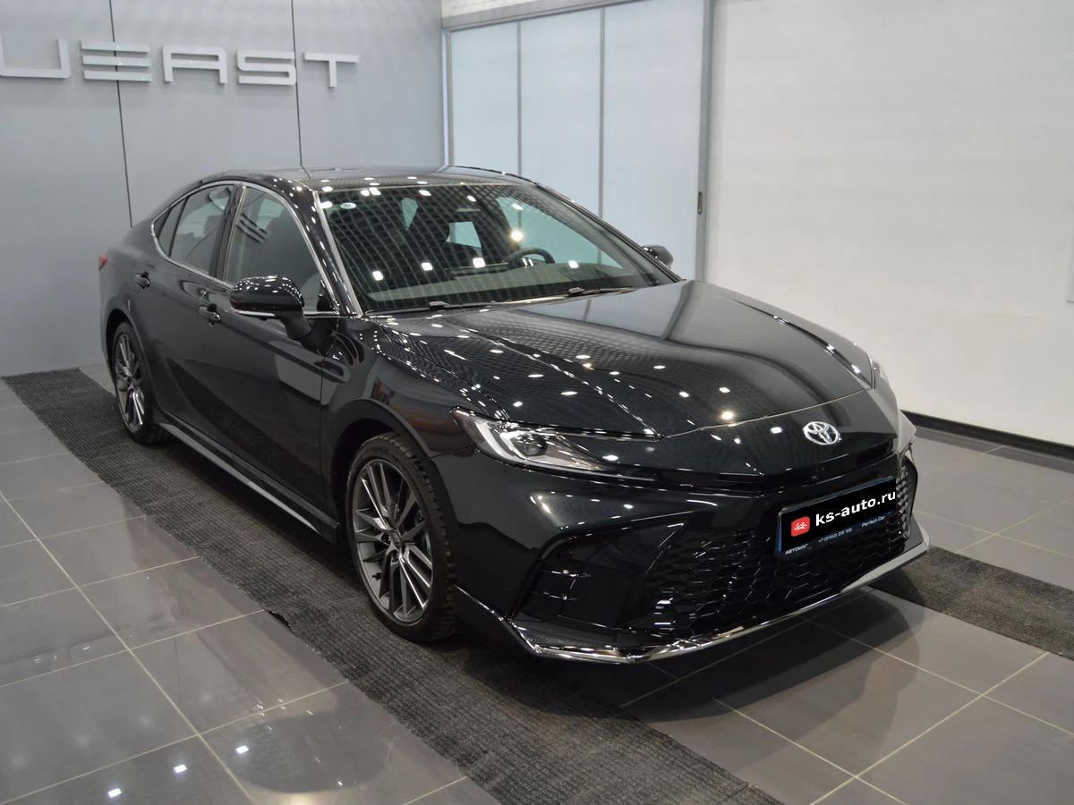 Toyota Camry, 2025г., передний привод, вариатор