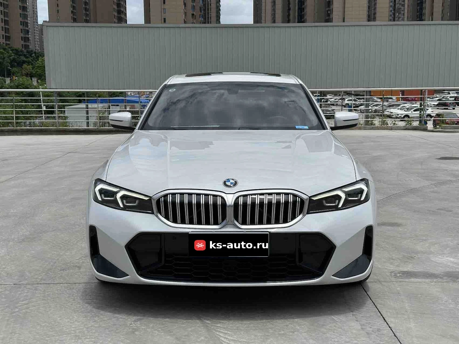 BMW 3 серии, 2023г, задний привод, автомат