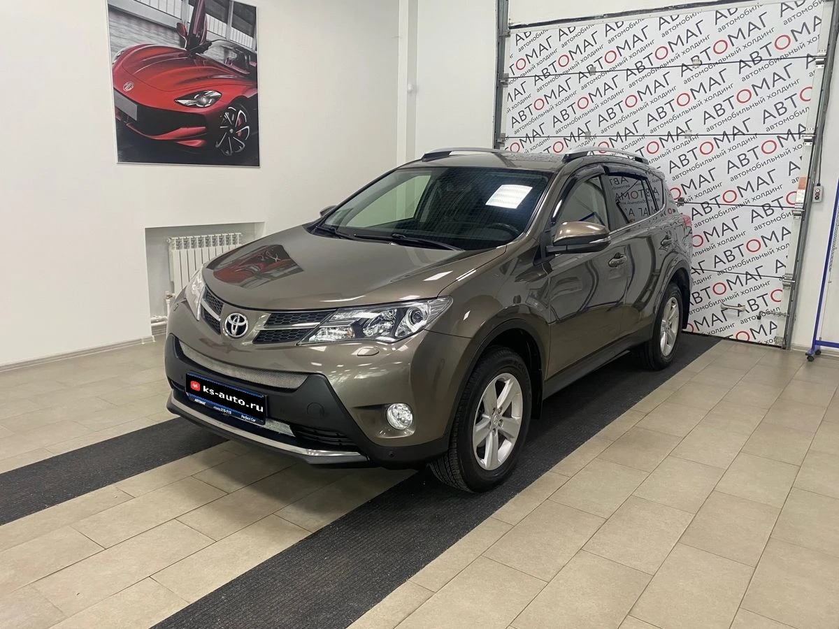 Toyota RAV4, 2014г, полный привод, автомат