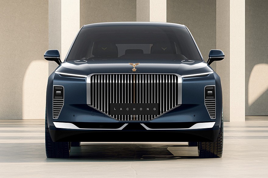 Вьетнамский Lac Hong представил флагманские модели — полноразмерный кроссовер 800S и седан 900S. 