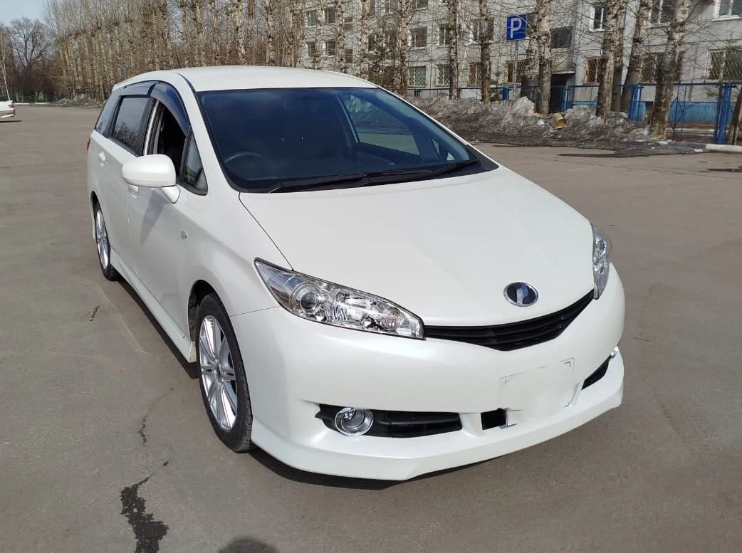 Toyota Wish, 2009г, передний привод, вариатор