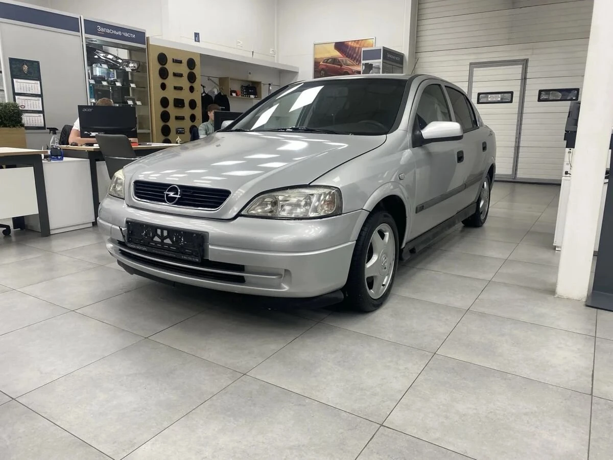 Opel Astra, 1999г., передний привод, механика
