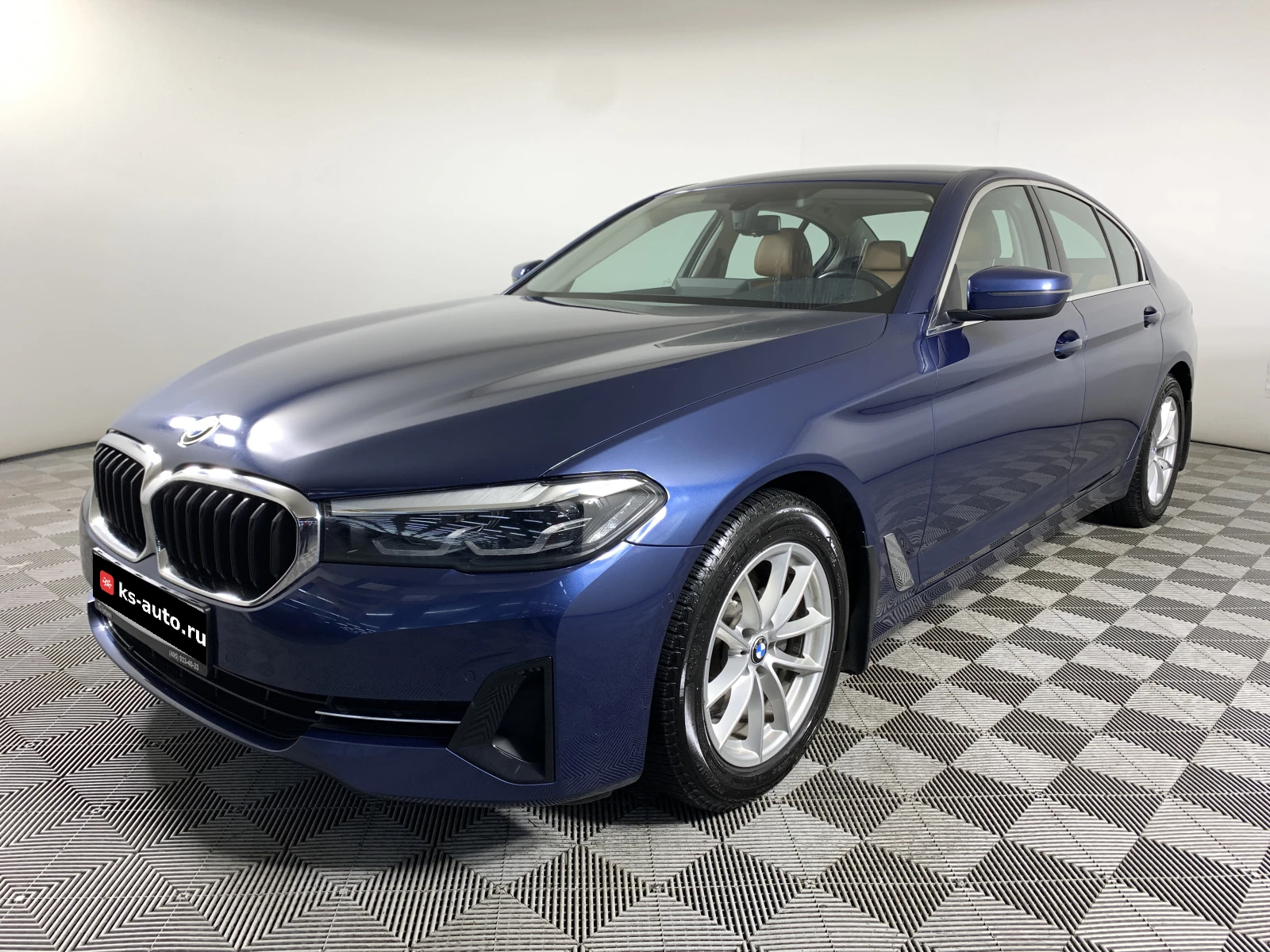 BMW 5 серии, 2021г, передний привод, автомат