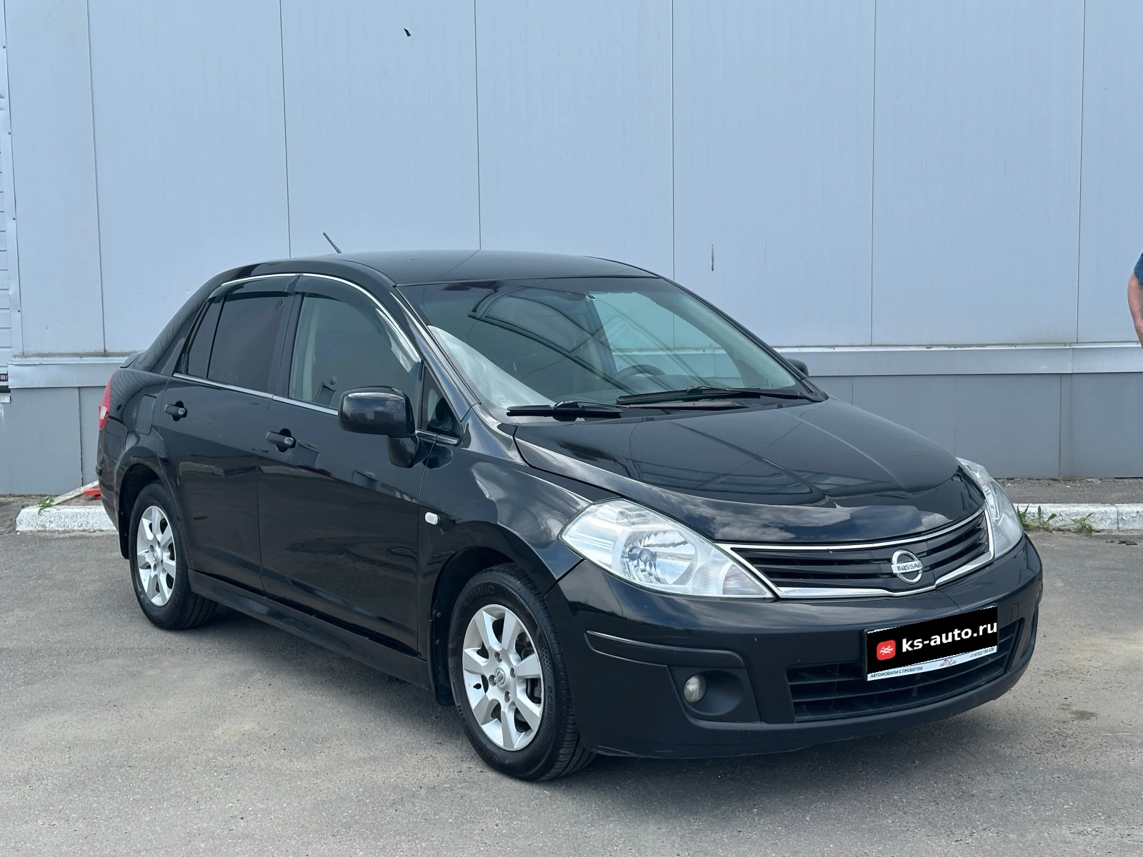 Nissan Tiida, 2011г, передний привод, автомат