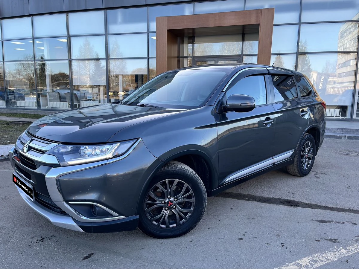 Mitsubishi Outlander, 2015г