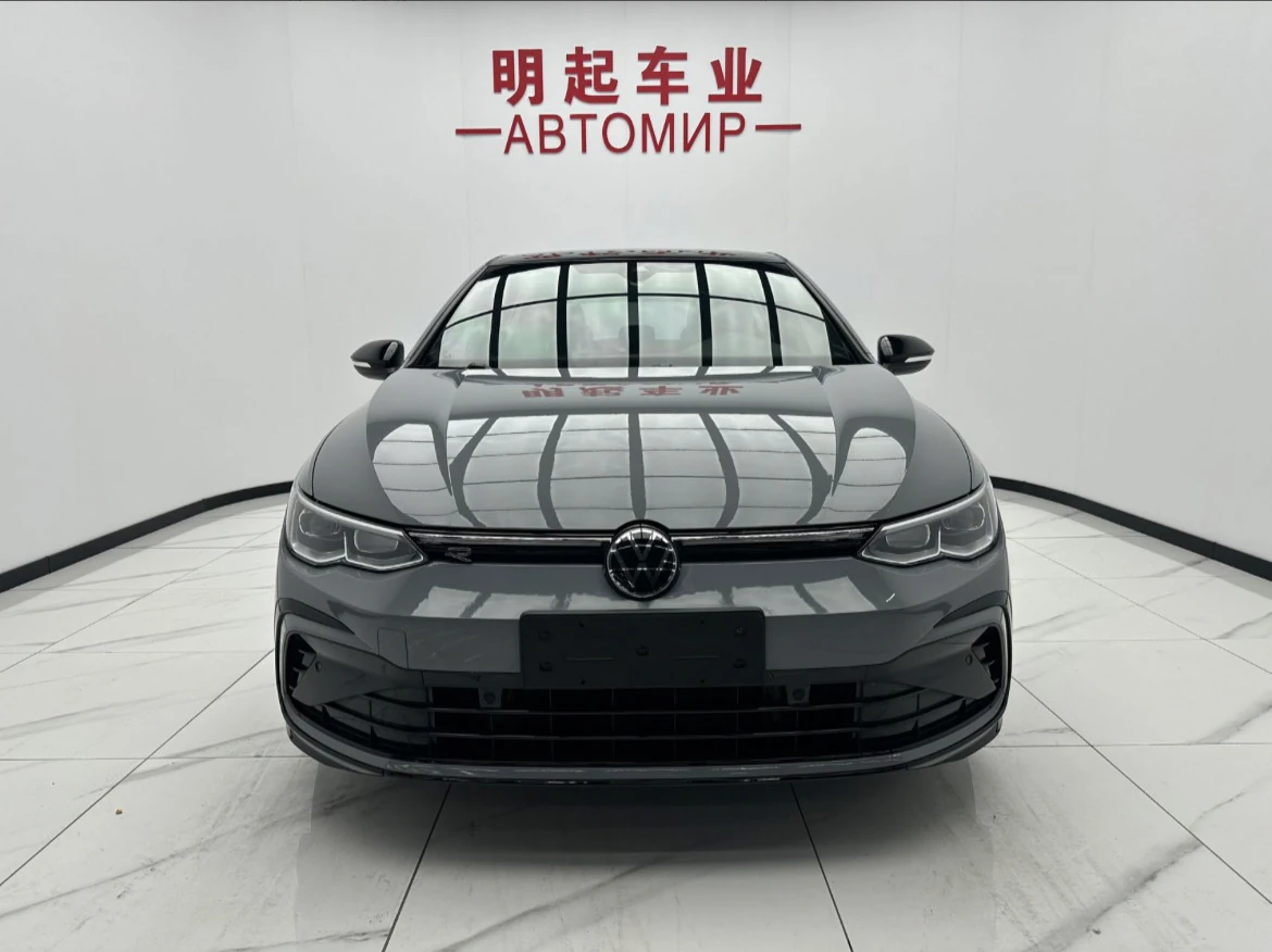 Volkswagen Golf, 2022г, передний привод, робот