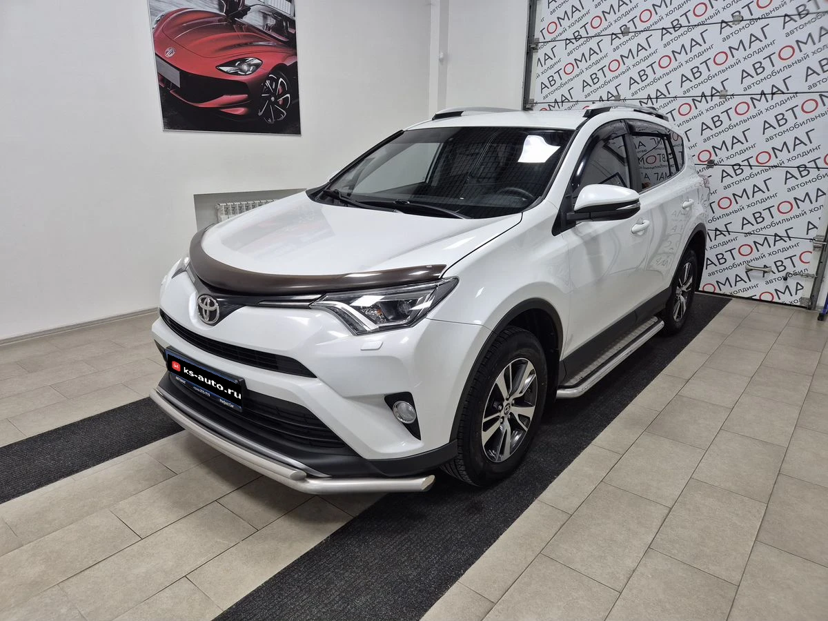Toyota RAV4, 2018г, полный привод, вариатор