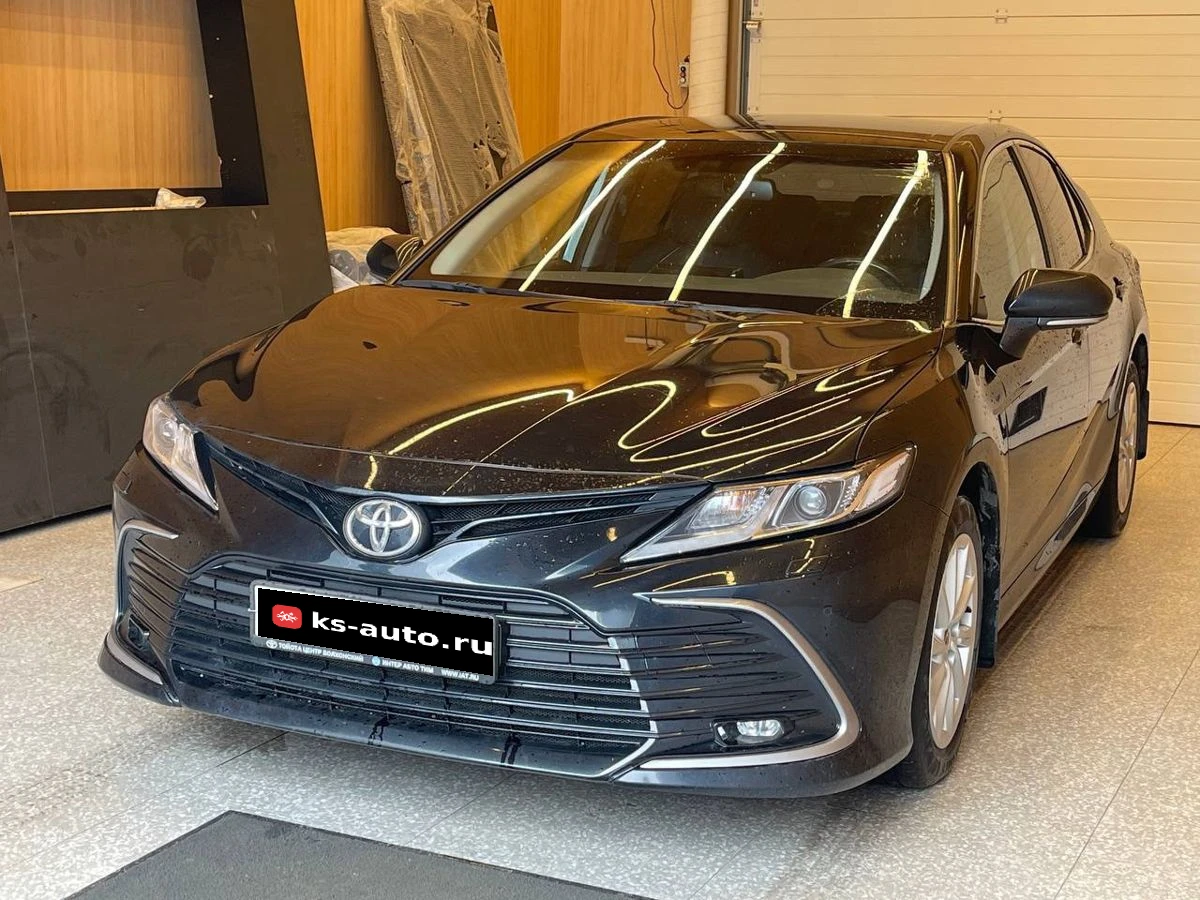 Toyota Camry, 2021г, передний привод, автомат