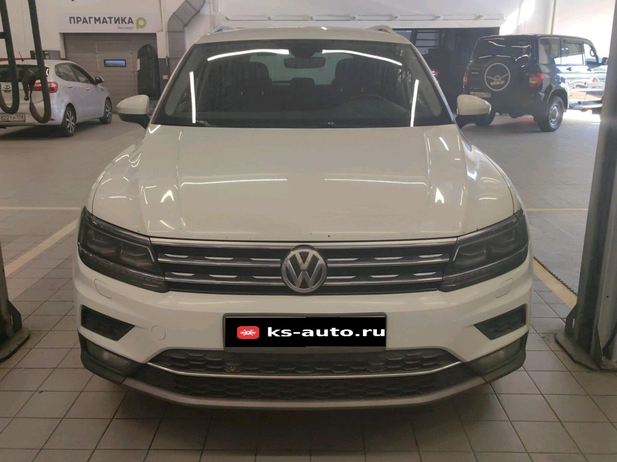 Volkswagen Tiguan, 2018г, полный привод, робот