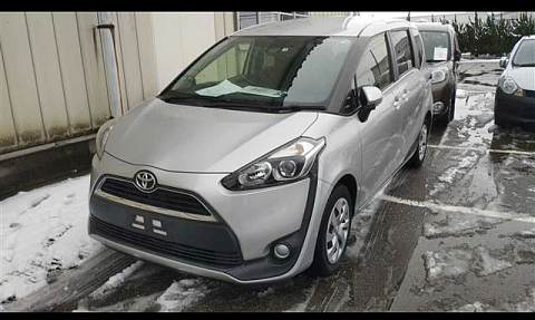 Toyota Sienta, 2015г., передний привод, вариатор