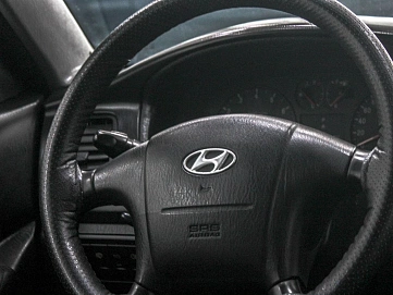 Hyundai Sonata, 2005г, передний привод, автомат