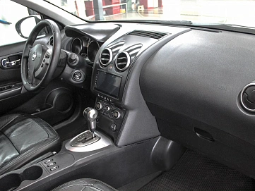 Nissan Qashqai, 2008г, передний привод, вариатор