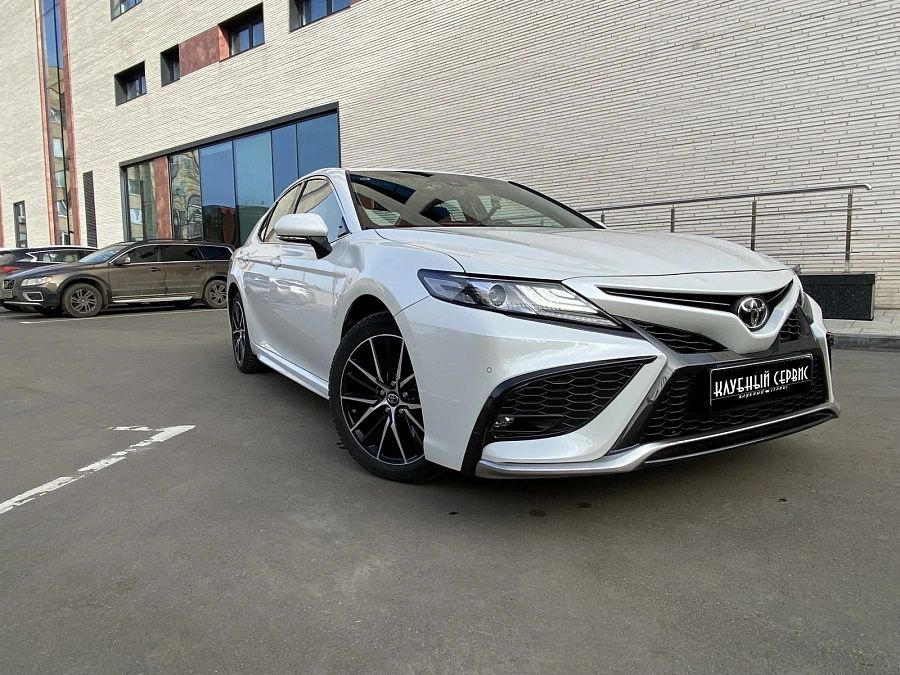 Toyota Camry, 2023г., передний привод, автомат