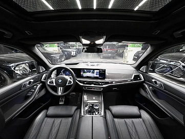 BMW X7, 2024г, полный привод, автомат