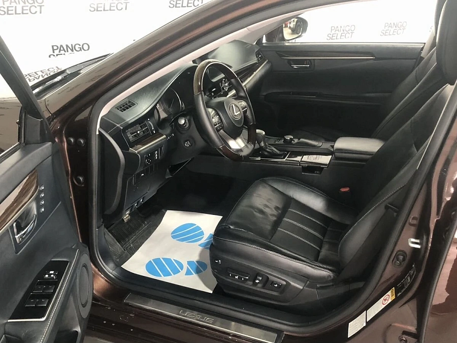 Lexus ES, 2014г., передний привод, автомат