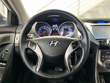 Hyundai Elantra, 2013г, передний привод, автомат