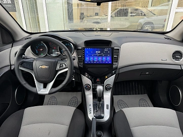 Chevrolet Cruze, 2011г., передний привод, автомат