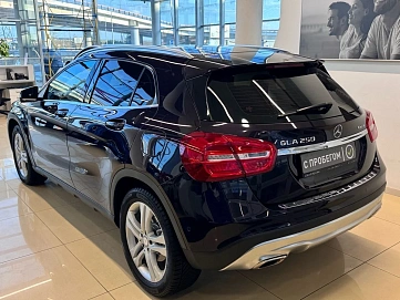 Mercedes-Benz , 2015г., полный привод, робот