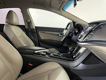 Hyundai i40, 2015г, передний привод, автомат