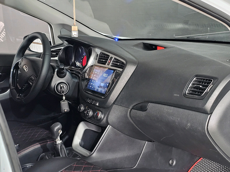 Kia Ceed, 2012г., передний привод, механика