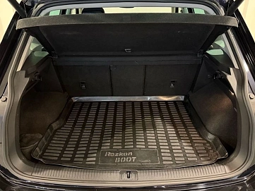 Volkswagen Tiguan, 2019г, передний привод, автомат