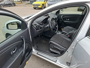 Renault Fluence, 2013г, передний привод, вариатор