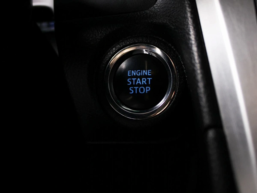 Toyota Camry, 2016г., передний привод, автомат