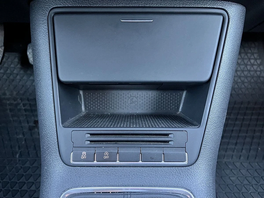 Volkswagen Tiguan, 2011г., передний привод, механика