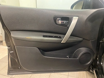 Nissan Qashqai, 2011г, передний привод, механика