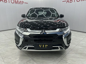 Mitsubishi Outlander, 2021г, передний привод, вариатор