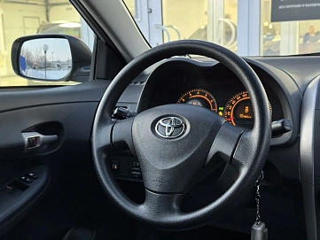 Toyota Corolla, 2010г, передний привод, автомат