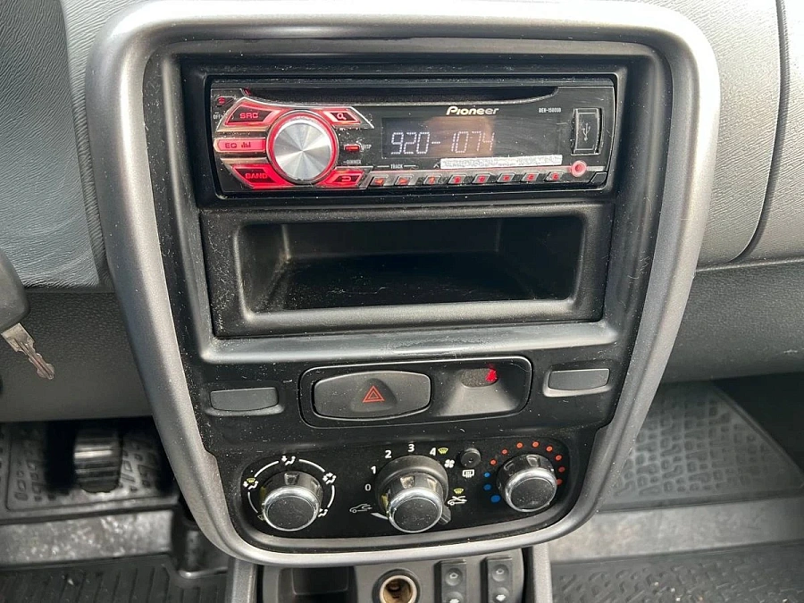 Renault Duster, 2013г., передний привод, механика