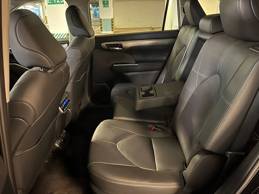 Toyota Highlander, 2024г., полный привод, автомат