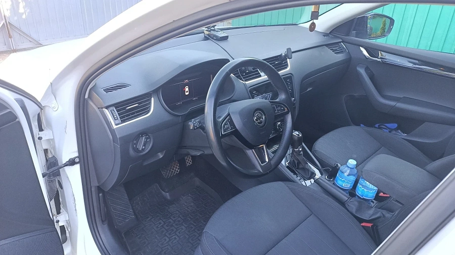 Skoda Octavia, 2018г., передний привод, робот