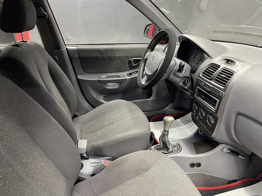 Hyundai Accent, 2005г., передний привод, механика