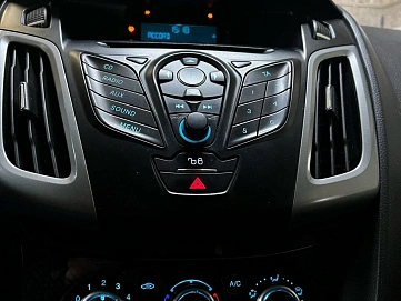 Ford Focus, 2013г, передний привод, механика