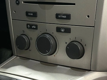 Opel Astra, 2007г, передний привод, механика