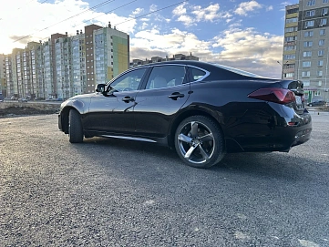 Infiniti Q70, 2015г, полный привод, автомат