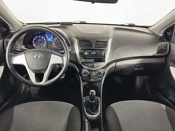 Hyundai Solaris, 2011г, передний привод, механика