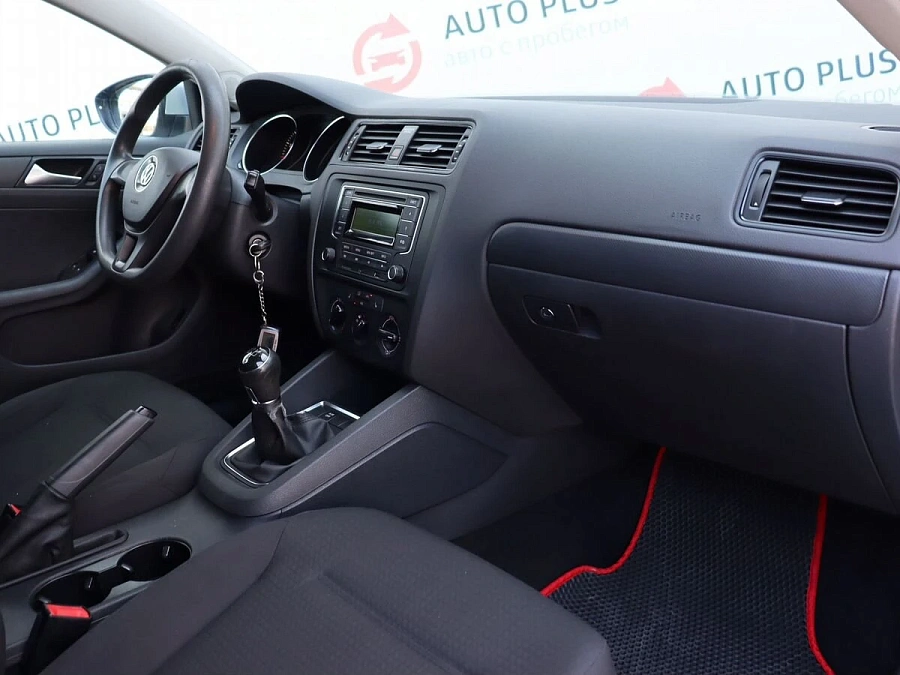 Volkswagen Jetta, 2015г., передний привод, механика