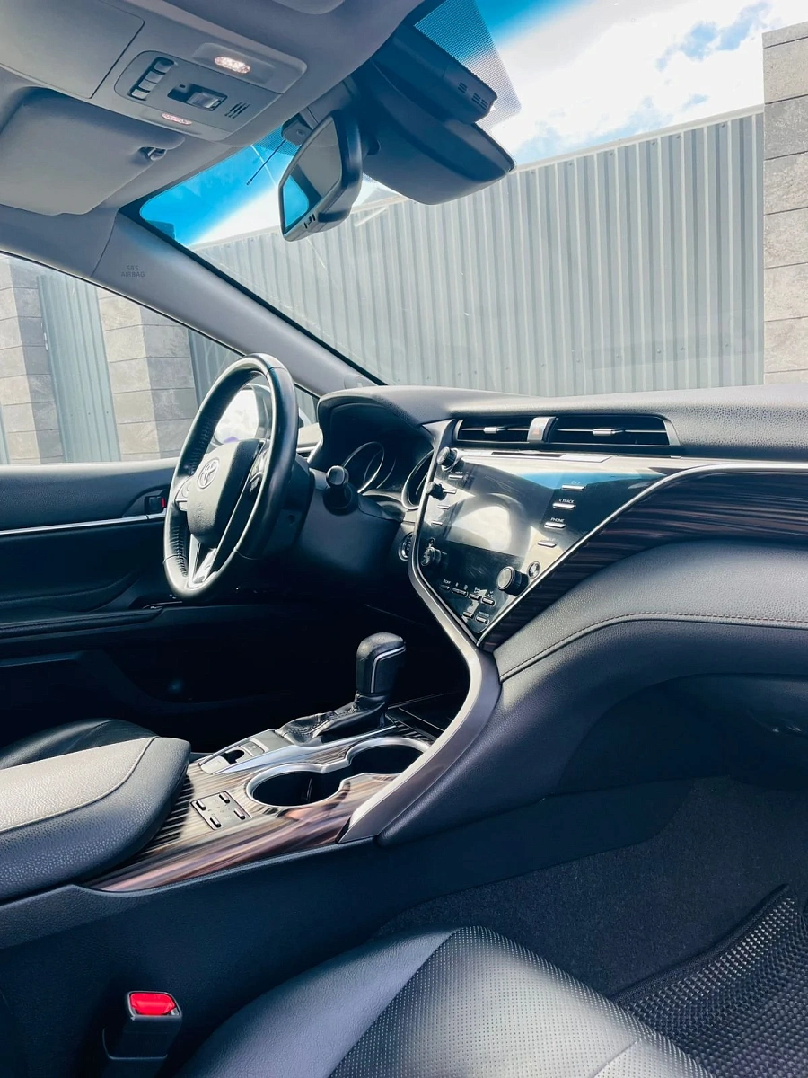 Toyota Camry, 2019г., передний привод, автомат