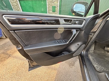 Volkswagen Touareg, 2015г, полный привод, автомат