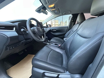 Toyota Corolla, 2022г, передний привод, вариатор