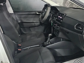 Volkswagen Polo, 2021г, передний привод, автомат