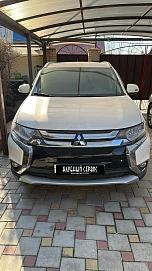 Mitsubishi Outlander, 2015г, полный привод, вариатор